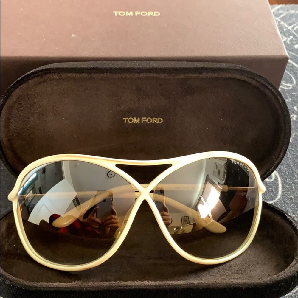 Authentic Tom Ford Vicky Sunglasses